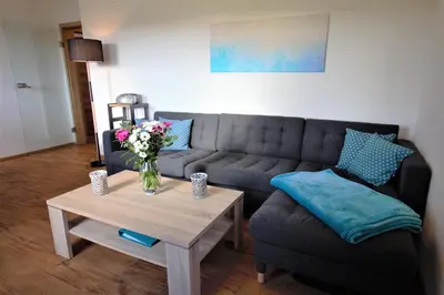 Ein Sitzbereich in der Unterkunft Ferienwohnung Heideblick