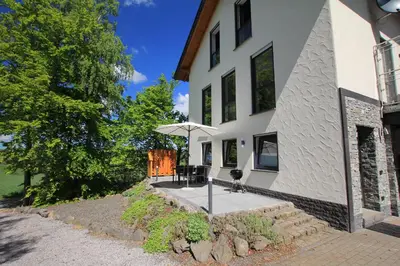 Das Gebäude in dem sich die Ferienwohnung befindet