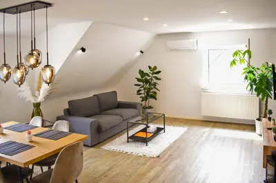 Ein Sitzbereich in der Unterkunft Hotel Emmerich