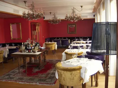 Ein Restaurant oder anderes Speiselokal in der Unterkunft Hotel zum alten Brauhaus