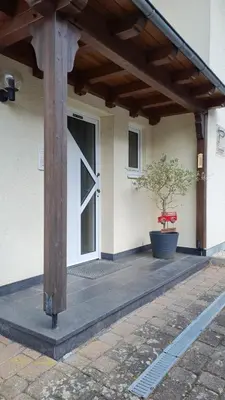 Das Gebäude in dem sich die Ferienwohnung befindet
