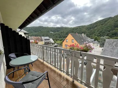 Ein allgemeiner Bergblick oder ein Berglick von des Hotels aus