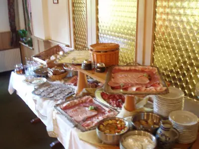Essen im Hotel oder in der Nähe