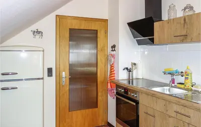 Küche/Küchenzeile in der Unterkunft Awesome Home In Müllenbach With Kitchen