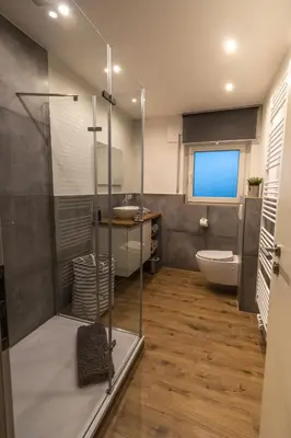 Ein Badezimmer in der Unterkunft Südschleife Appartements - WLAN - Direkt am Ring