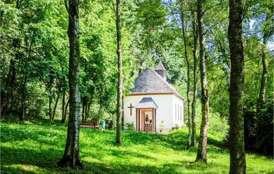 Ein Garten an der Unterkunft Ferienpark Wolfsschlucht