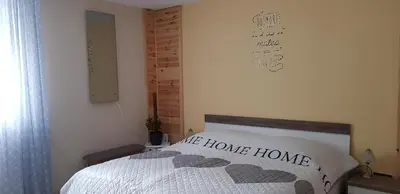 Ein Bett oder Betten in einem Zimmer der Unterkunft Pfötchen