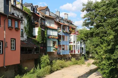 Das Gebäude in dem sich die Ferienwohnung befindet