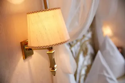 Ein Bett oder Betten in einem Zimmer der Unterkunft Schloßhotel Kurfürstliches Amtshaus Dauner Burg