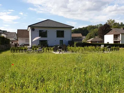 Das Gebäude in dem sich die Ferienwohnung befindet