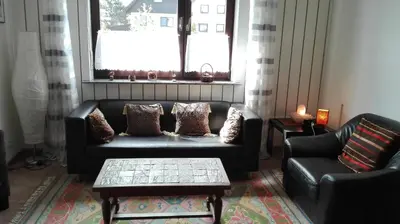 Ein Sitzbereich in der Unterkunft Ferienwohnung Natur und Steine