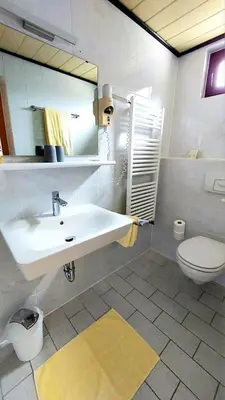 Ein Badezimmer in der Unterkunft Landgasthaus Zur Kupferkanne