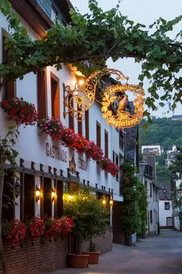 Ein allgemeiner Bergblick oder ein Berglick von der Pension aus