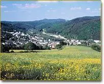 Ein allgemeiner Bergblick oder ein Berglick von der Pension aus