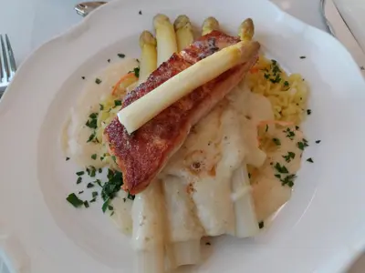 Essen im Hotel oder in der Nähe