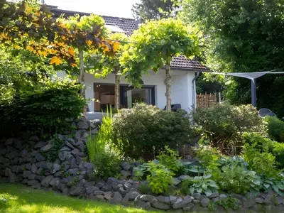 Ein Garten an der Unterkunft N7Quartier