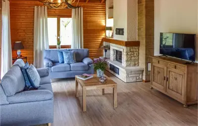 TV/Unterhaltungsangebot in der Unterkunft Stunning Home In Nimsreuland With Wifi