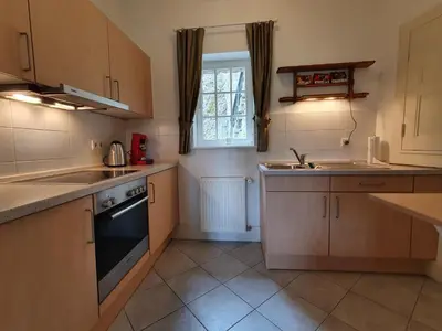 Küche/Küchenzeile in der Unterkunft Wächterhaus auf der Sauerburg