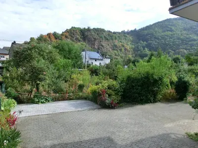 Ein allgemeiner Bergblick oder ein Berglick von der Ferienwohnung aus