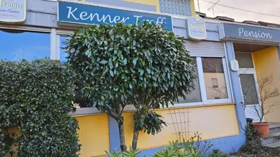Das Gebäude in dem sich die Pension befindet