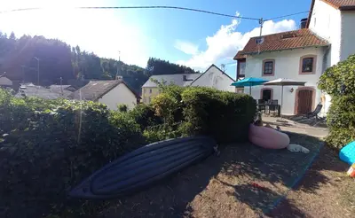 Ein Garten an der Unterkunft Eifel Duitsland fraai vakantiehuis met tuin