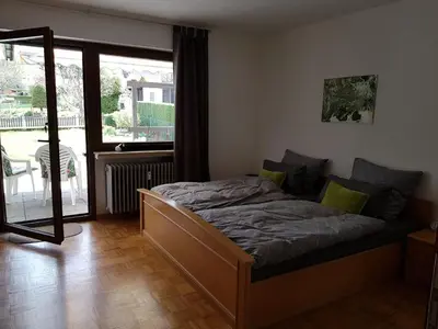 Ein Bett oder Betten in einem Zimmer der Unterkunft Ferienwohnung Nscho Tschi