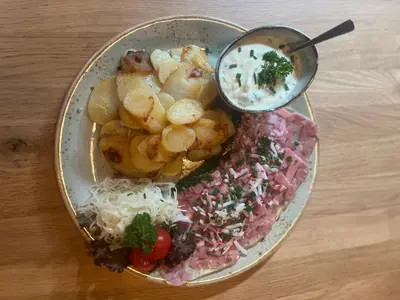 Essen in der Pension oder in der Nähe