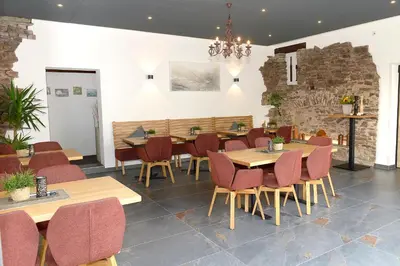 Ein Sitzbereich in der Unterkunft Wein- und Gästehaus M. Bai