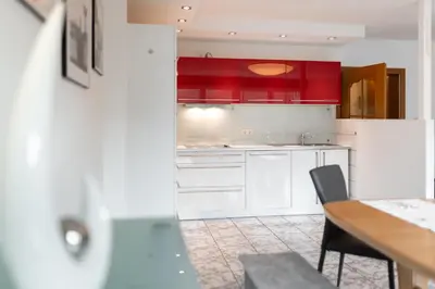 Küche/Küchenzeile in der Unterkunft Ferienwohnung Villa Abrioux am Park