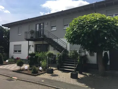 Das Gebäude in dem sich das Privatzimmer befindet