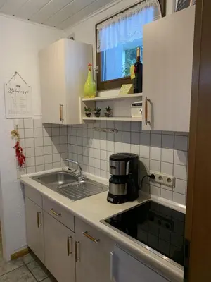 Küche/Küchenzeile in der Unterkunft Hanne's Gästestudio