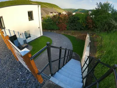 Ein Garten an der Unterkunft Ferienwohnung Südkurve