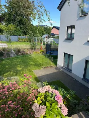 Ein Garten an der Unterkunft Auszeit am Maar - Ferienwohnung