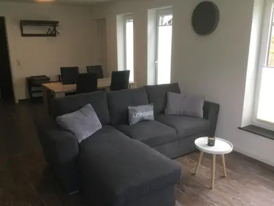 Ein Sitzbereich in der Unterkunft Auszeit am Maar - Ferienwohnung