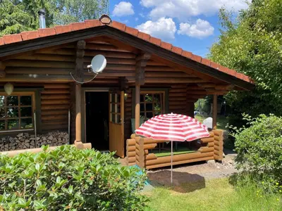 Ein Garten an der Unterkunft Chalet Birdieferienhaus by Interhome