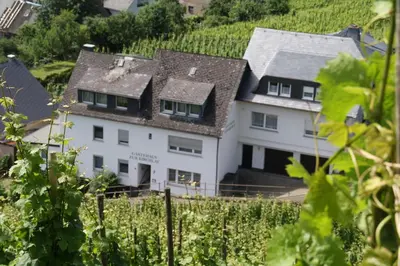 Das Gebäude in dem sich die Pension befindet
