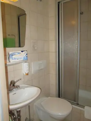 Ein Badezimmer in der Unterkunft Landhotel Karrenberg