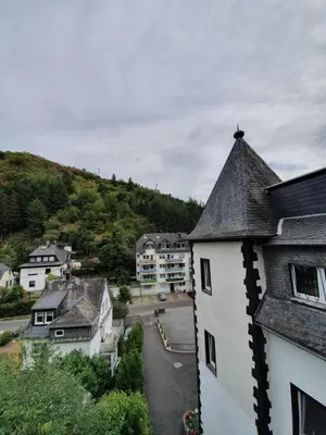 Ein allgemeiner Bergblick oder ein Berglick von des Hotels aus