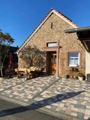 Das Gebäude in dem sich die Ferienwohnung befindet
