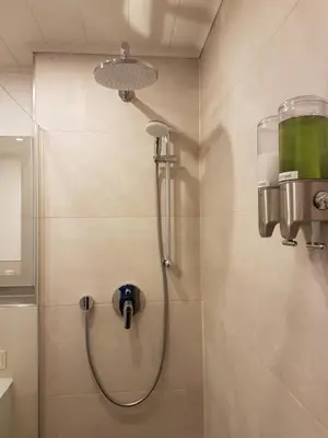 Ein Badezimmer in der Unterkunft ELLA am Eifelsteig
