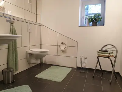 Ein Badezimmer in der Unterkunft Ferienwohnung zur Töpferstube 1