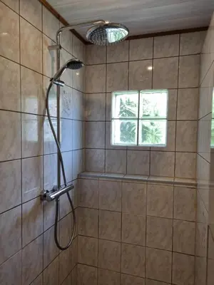 Ein Badezimmer in der Unterkunft Ferienwohnung zur Töpferstube 2 - 2025