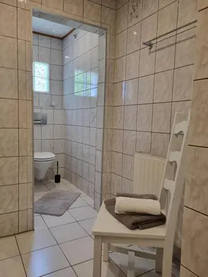 Ein Badezimmer in der Unterkunft Ferienwohnung zur Töpferstube 2 - 2025