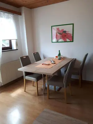 Ein Sitzbereich in der Unterkunft Haus Rosi