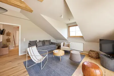 Ein Sitzbereich in der Unterkunft Landhaus Wehlener Klosterberg