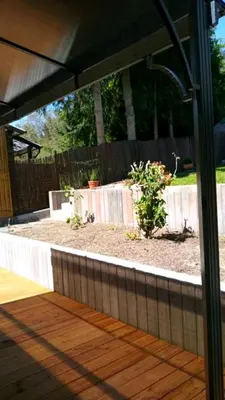 Ein Garten an der Unterkunft Landhaus im Hunsrück