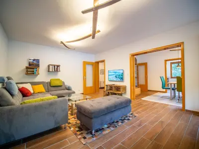 Ein Sitzbereich in der Unterkunft Rheintal-Ferien - 90 qm Ferienwohnung mit Wine & Style - Dein Urlaub am Rhein