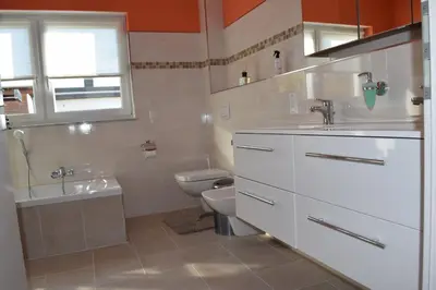 Ein Badezimmer in der Unterkunft Ferienhaus 1 - 55483 Unzenberg