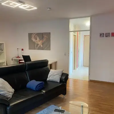 Zwei Zimmer Appartment mit Balkon und Stellplatz voll möbliert
