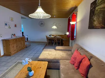 Ein Sitzbereich in der Unterkunft Holiday Home Haus Tausendschön by Interhome